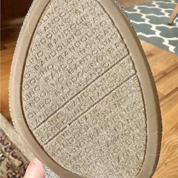 Brand New Bandolino Peep-Toe Gold Glitter Heels, Size 8.5 M - Picture 7 of 10